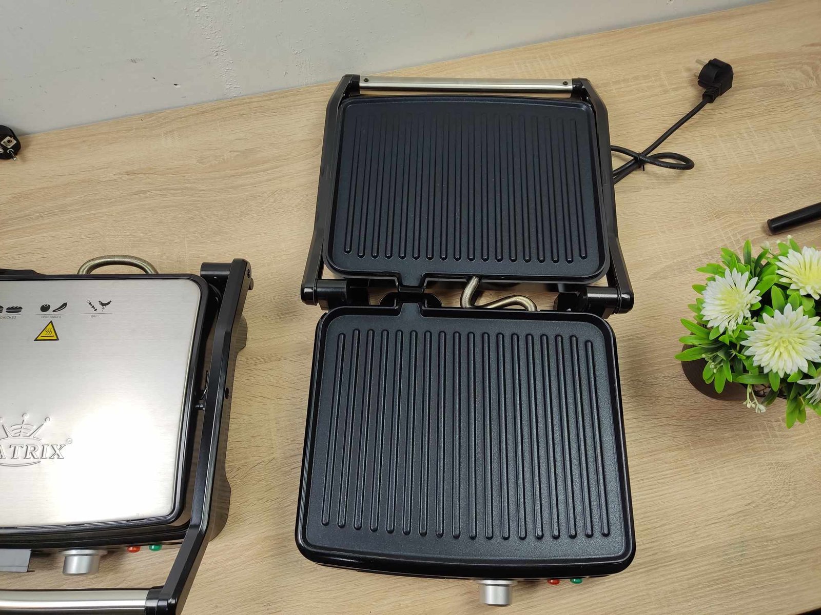 Grill Panini / Viande XL - inox - 2200W Matrix